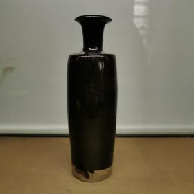 磁州窑黑釉长颈瓶