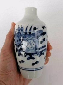 清代博古图青花瓷瓶