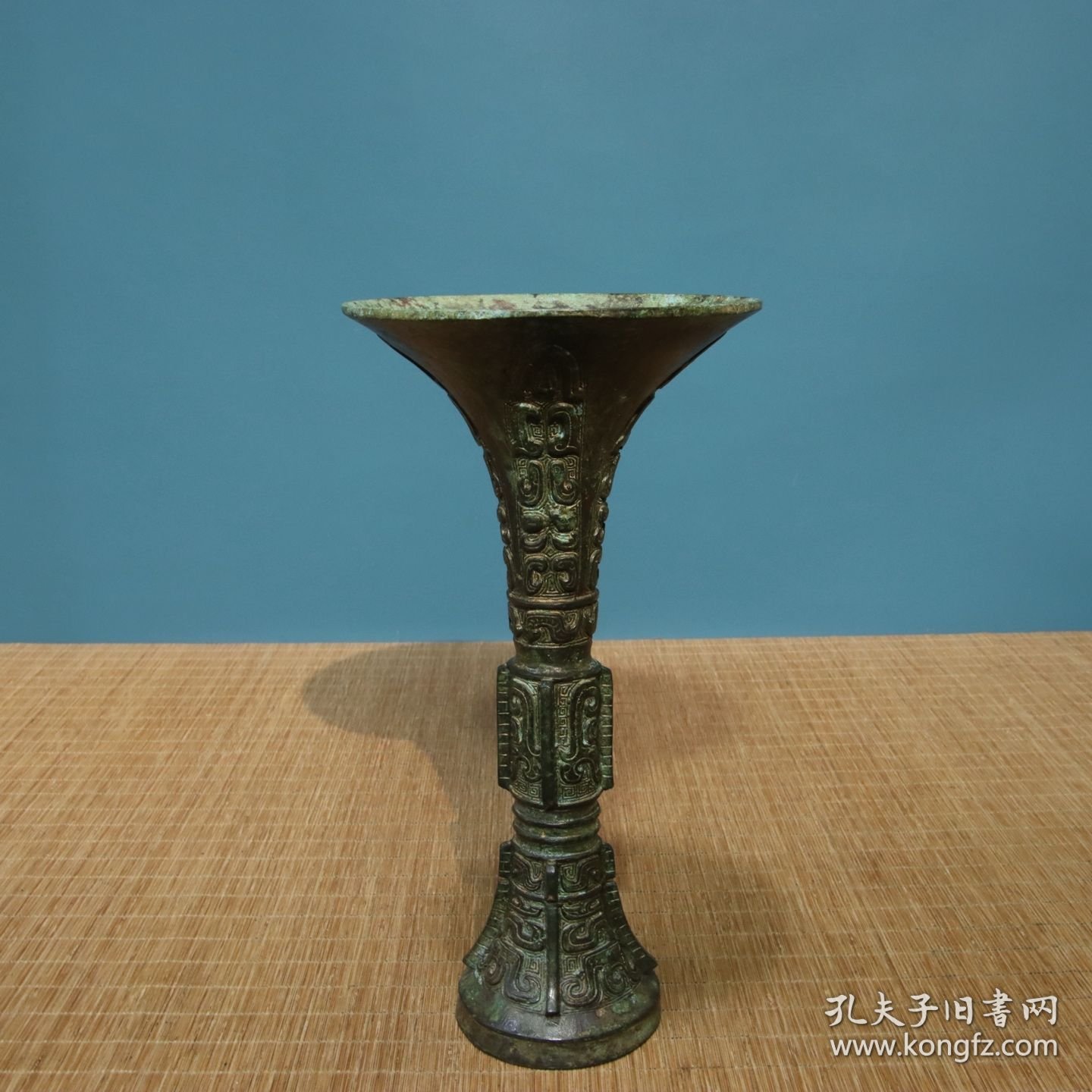 点击查看原图 铜——觚尊 直径15cm高28cm 重2.3斤