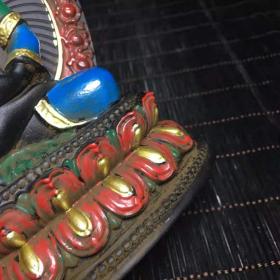 古法琉璃摆件宝贝尺寸:长:12cm
宽:7cm
高约:17.3cm
重:1365克