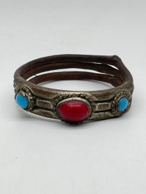 旧藏：天然老藤手镯 藏银镶嵌宝石包根工艺 条宽1.7cm 厚0.5cm 内径6.2cm 重33g