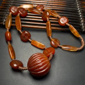 老玛瑙球搭配辽金管，玛瑙如意纹背云编制项链 尺寸：老玛瑙球直径约36毫米 背云21*17*7毫米