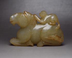 和田玉马上封侯
规格: 8.6×5.6×2.3厘米   重 151克