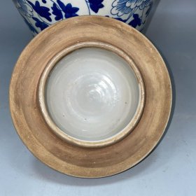 清代缠支连大将军罐1
