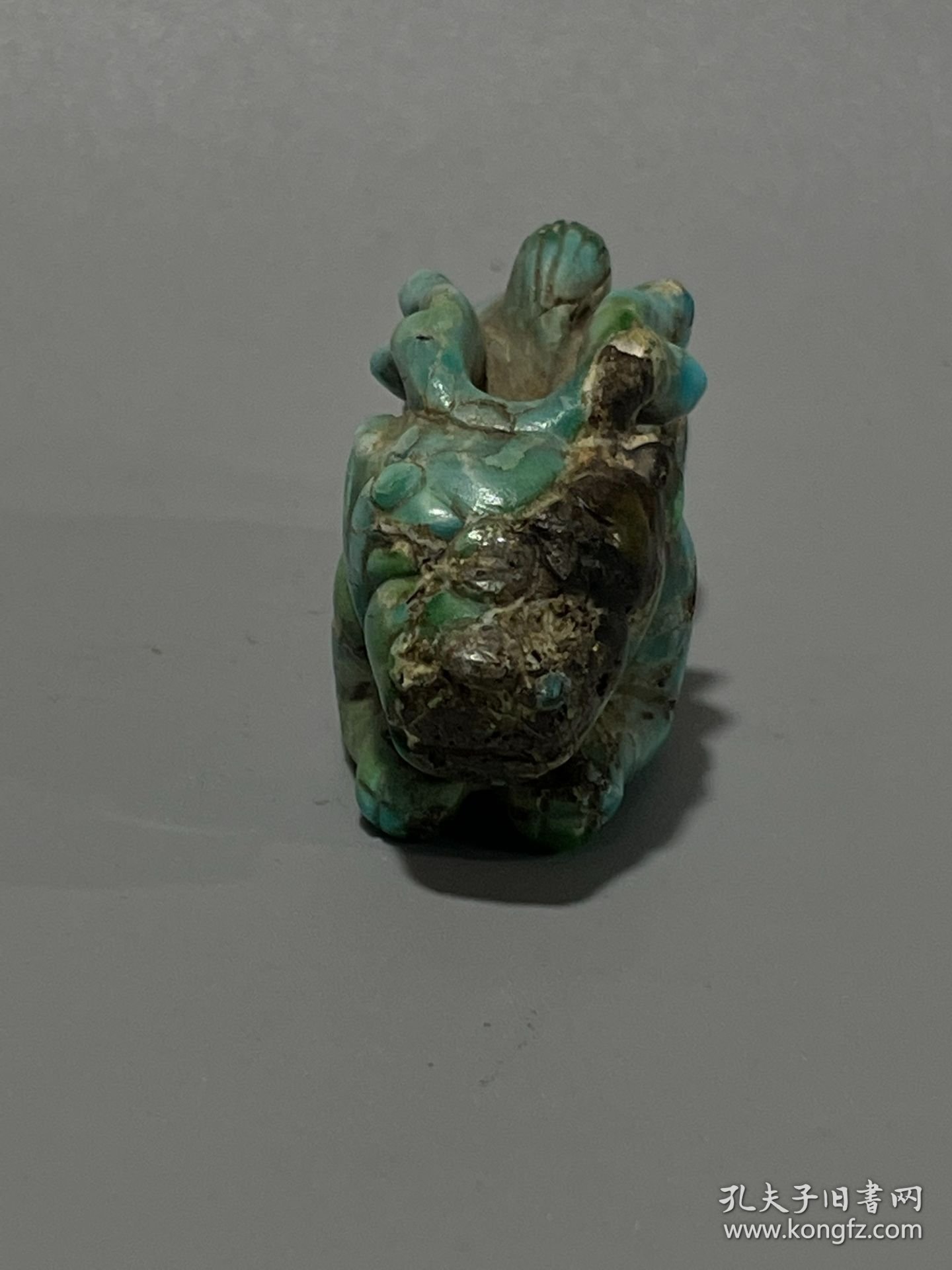 旧藏：老绿松石龙挂件手把件 沁色一流，雕刻生动，包浆厚重，收藏佳品！规格：长8cm 高3.5cm 重量64g