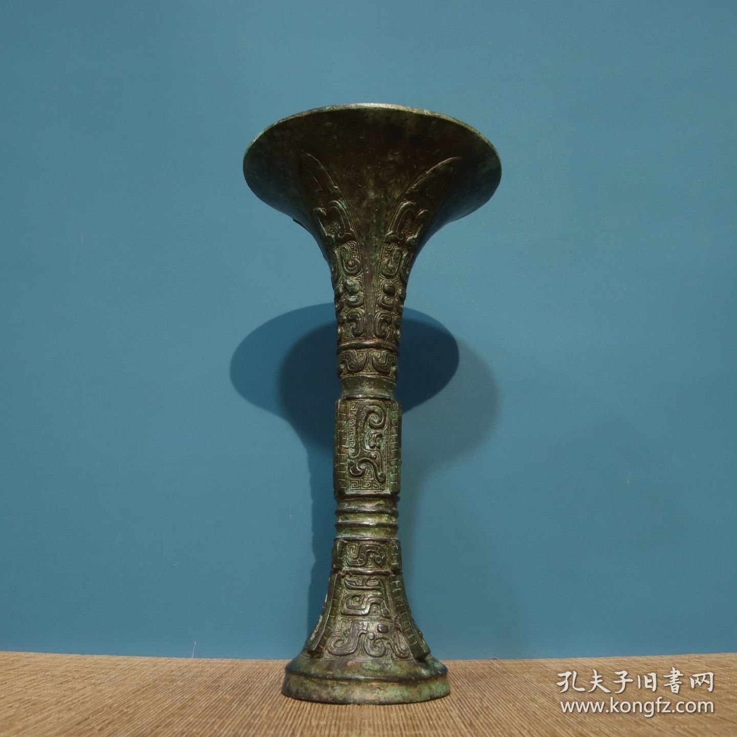 点击查看原图 铜——觚尊 直径15cm高28cm 重2.3斤