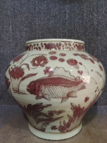 釉里红罐
口径32cm
高度30cm