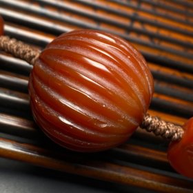 老玛瑙球搭配辽金管，玛瑙如意纹背云编制项链 尺寸：老玛瑙球直径约36毫米 背云21*17*7毫米