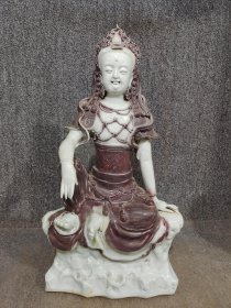 釉里红佛像
口径25cm
高度47cm