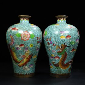 早期收藏铜胎掐丝珐琅龙凤呈祥梅瓶摆件一对，花瓶肚腹宽16厘米高28厘米，总重4650克
