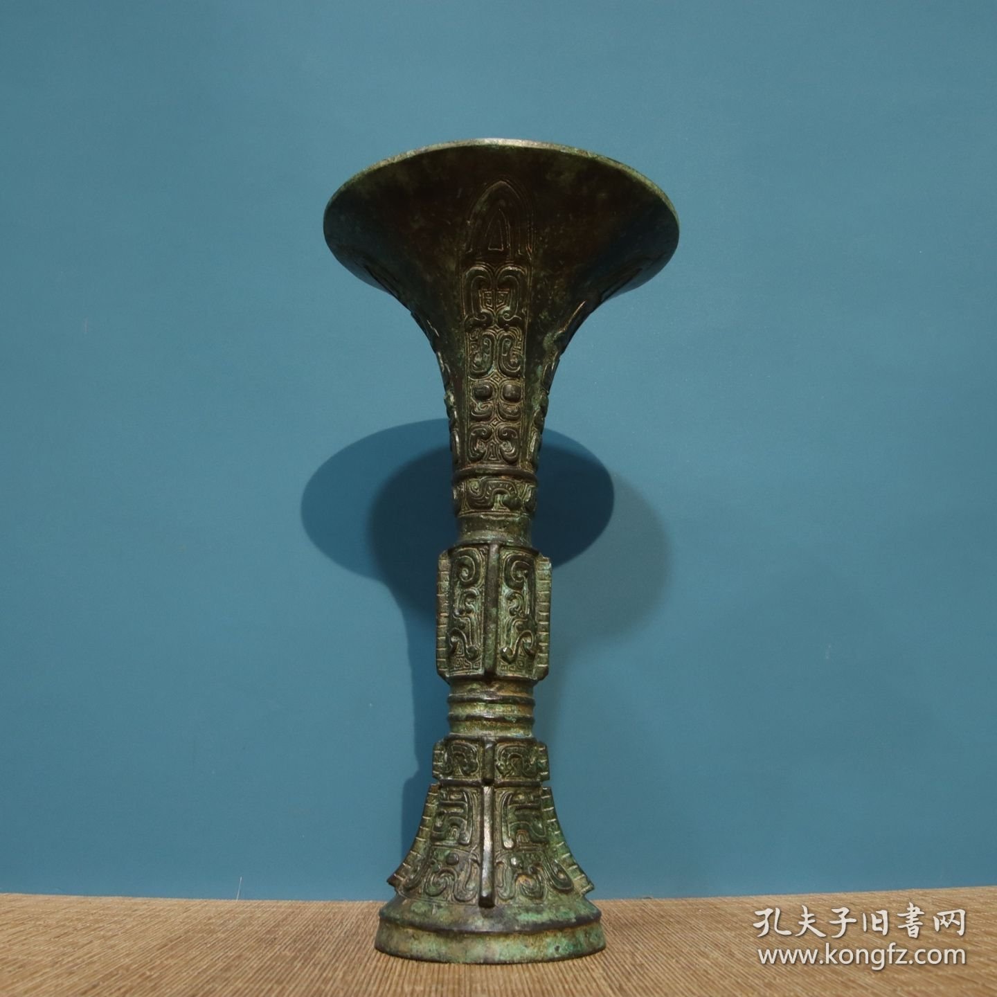点击查看原图 铜——觚尊 直径15cm高28cm 重2.3斤