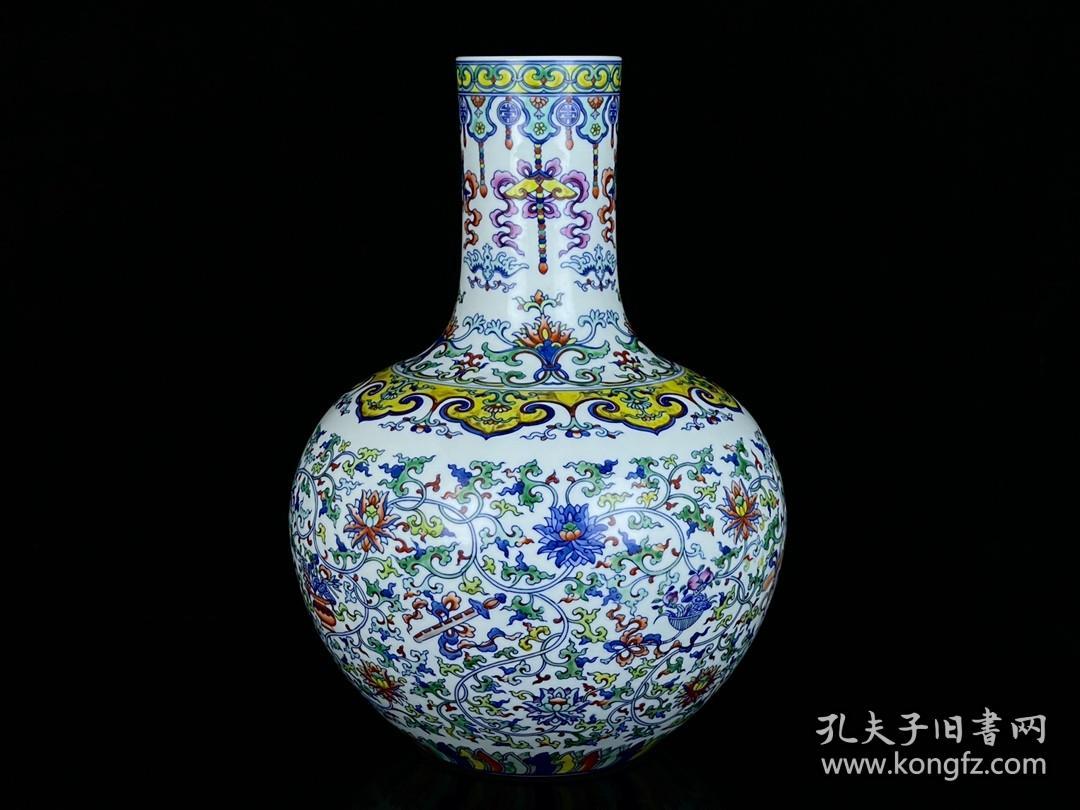 清雍正斗彩八宝纹天球瓶40/30  7890002676