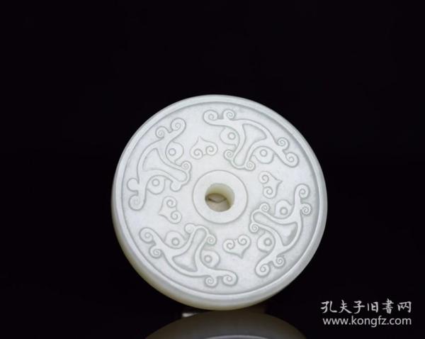 和田玉兽面乳钉璧，规格:5.7×5.7×1厘米，重量:65克