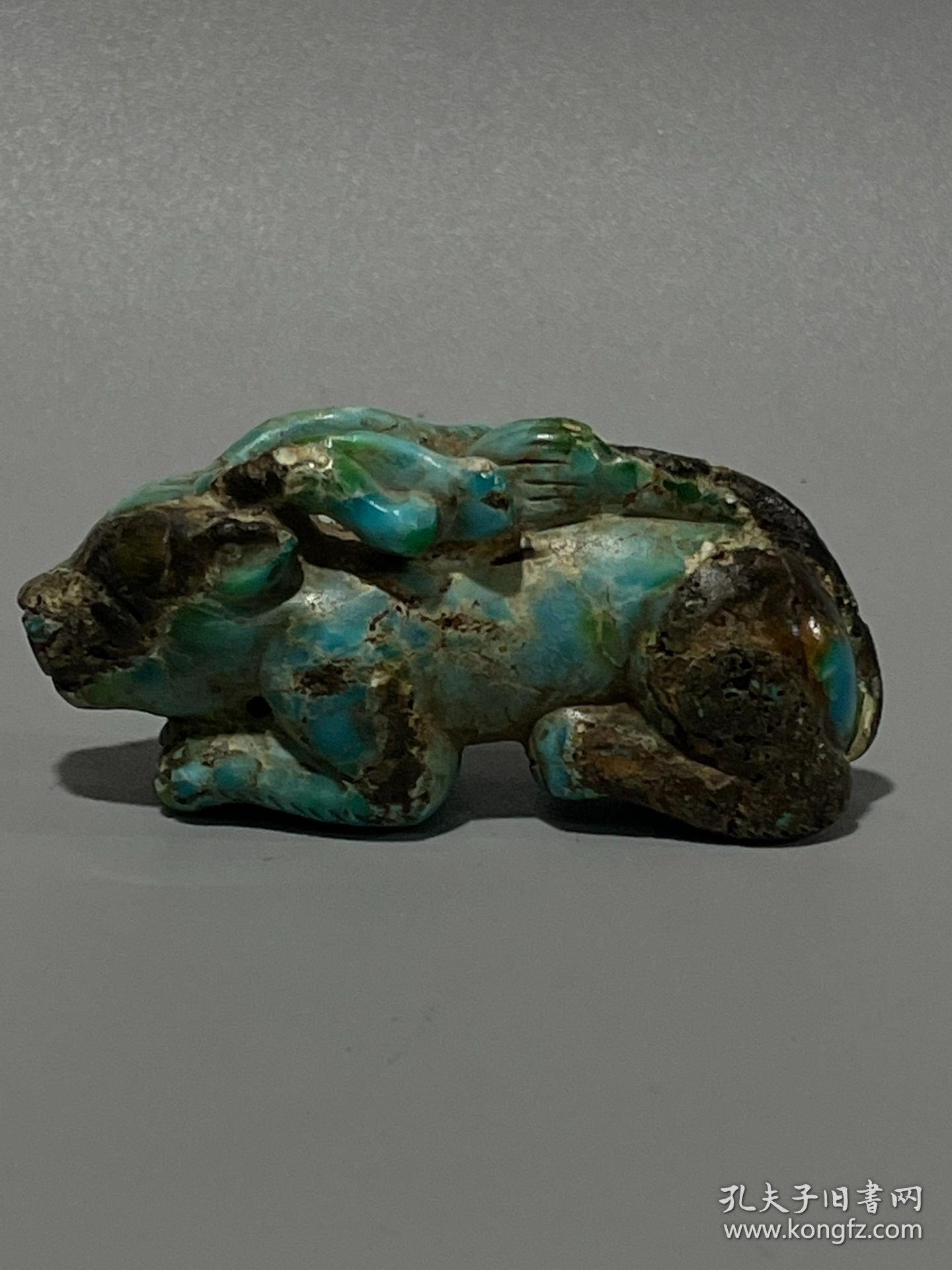 旧藏：老绿松石龙挂件手把件 沁色一流，雕刻生动，包浆厚重，收藏佳品！规格：长8cm 高3.5cm 重量64g