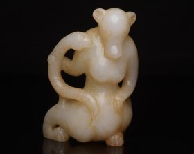和田玉熊 规格: 6.7×4.4×2.3厘米，重 89克