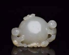 和田玉多子多福
规格:   6.4×4.3×2.8厘米   重   100克