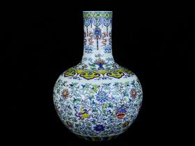 清雍正斗彩八宝纹天球瓶40/30  7890002676