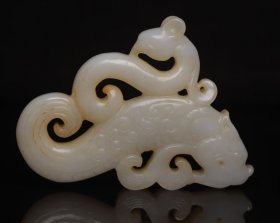 和田玉龙凤呈祥 规格: 8.8×6.3×1.3厘米，重 97克
