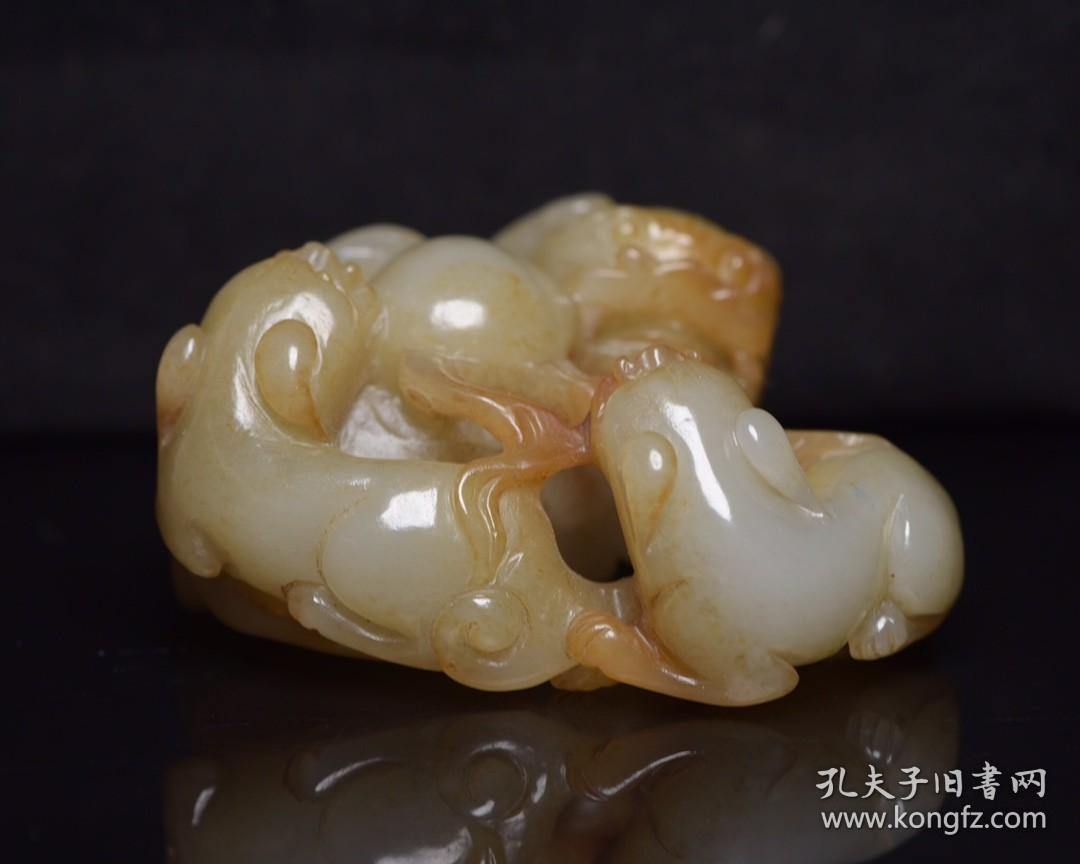 和田玉子母兽
规格:   8.2×7.9×3.6厘米   重   266克