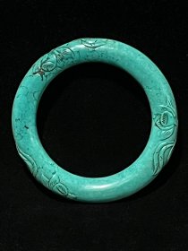 旧藏，老松石珠雕花卉纹手镯，形状乖巧尺寸：条粗1厘米，内径5.6厘米，重59克