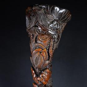 牛角雕刻莲花鱼尖摆件，长13厘米宽10.5厘米高24.5厘米，重777克，