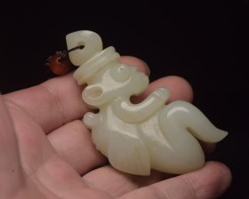 和田玉太阳神佩 规格:7.1×3.6×2.0厘米 重 69克