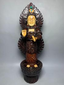 旧藏纯手工雕刻镶松石老牛角观音，雕工精细，牛角纹路清晰，色泽饱满重1862克