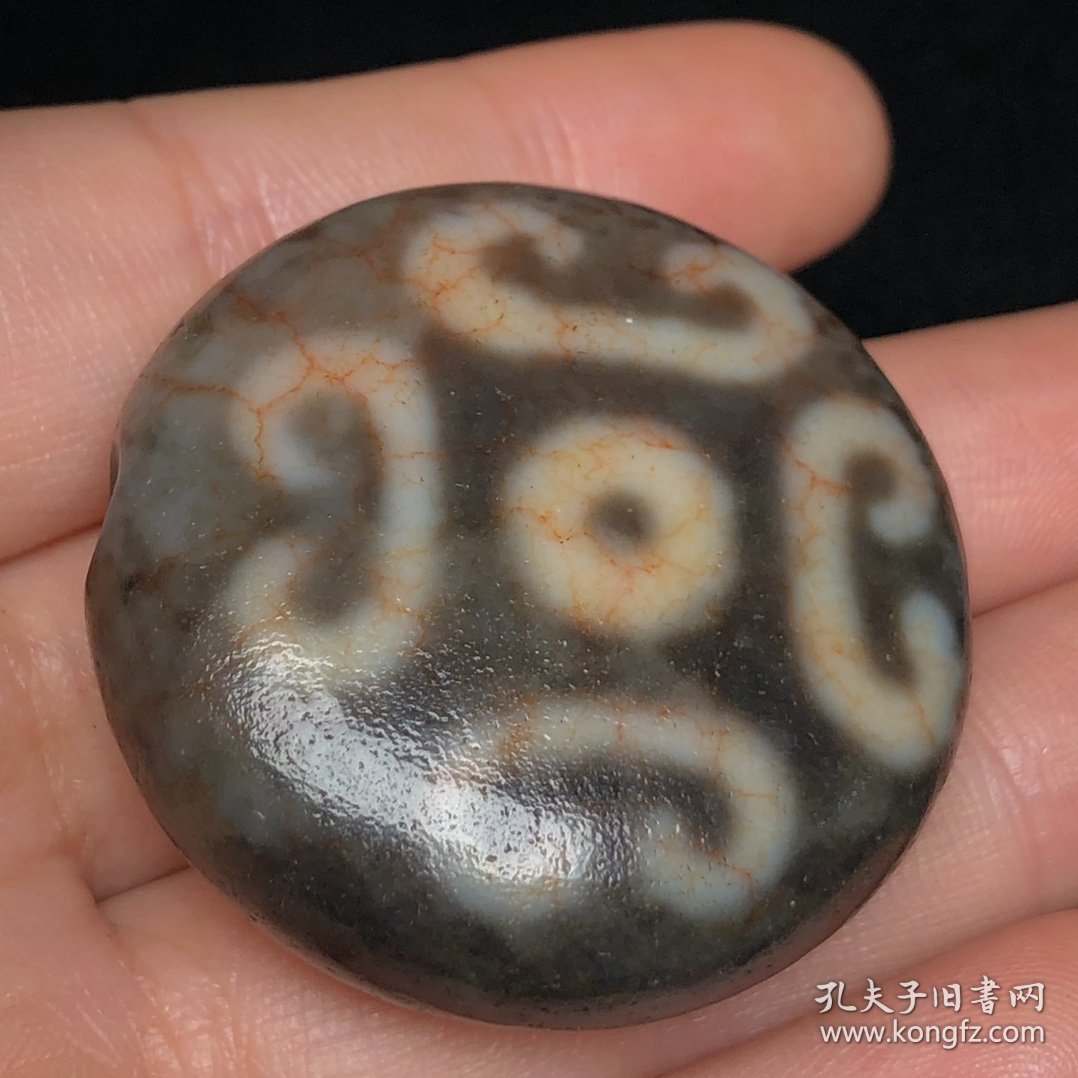 血丝天眼佛牌 尺寸：37*14毫米 重量30.5克