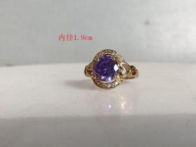 镶嵌 蓝宝 石 戒指