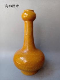 乡下收的明代弘治年制黄釉龙凤纹瓷蒜头赏瓶              ·
