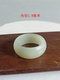 乡下收的传世老和田白玉戒指 · ·