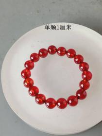 收藏的天然红宝石珠子手串 ··