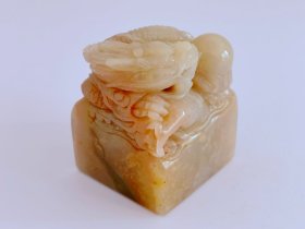 老挝石墩子，龙戏珠，4.7×4.6×5.9厘米——印材石料素章印章正章扁章钮章随形章