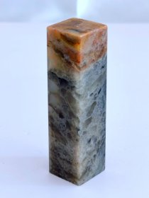 昌化石水墨葡萄冻，1.9×1.9×7.3厘米——印材石料素章印章正章扁章钮章随形章