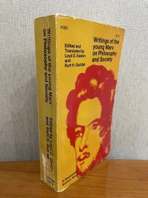 现货 1967年一版 年轻的马克思在哲学和社会上的著作 writings of the young marx on philosophy and society 平装 品相如图