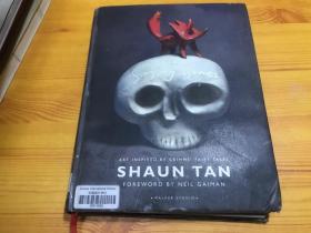 The Singing Bones /Shaun Tan Walker Books