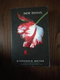 new moon（英文原版。新月）