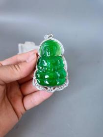 清代传世嵌钻冰种满绿翡翠佛像翠牌子