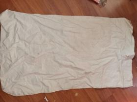 维棉老包装袋：一条棉布制雪花牌白砂糖袋（净重五十公斤）表面印有图案，较清晰