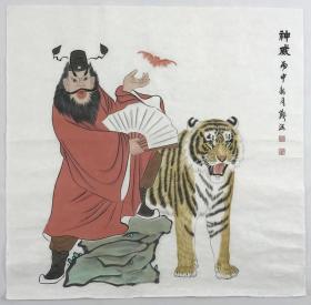 保真字画，假一赔三     郑强，四尺整张，斗方托纸。 100-50cm
郑强，专攻画虎，兼作旁类。作品多次荣获全国大奖，曾于中华世纪坛、中国人民革命军事博物馆、天津美院美术馆、中国现代文学馆等地展出，并被中央党校、中纪委等国家机关及社会各界贤达收藏。由天津人民美术出版社、广西美术出版社等专业出版社出版书籍、报刊、台历、挂历多种。南京晨报曾两次专版报道业绩，曾被中国书画报评为“中国画虎百家”之一。