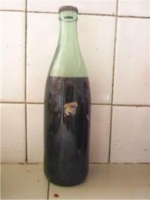 会稽山酒（早期）无商标.瓶盖有标志