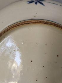 明代传世少见的青花瓷赏盘          ·