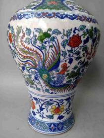 清代传世少见的康熙年制五彩龙凤纹瓷赏瓶          ·