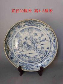 明代传世少见的青花瓷赏盘          ·