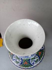 清代传世少见的康熙年制五彩龙凤纹瓷赏瓶          ·