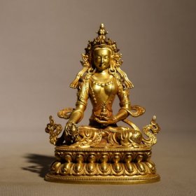紫铜鎏金佛像，高14.8cm，宽11cm，重1455克，￥2600