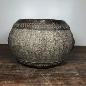 青石石鼓墩，高12.3厘米，直径20厘米，重7公斤左右，¥480