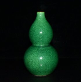 清代苹果绿开片葫芦瓶【 14.6x8.5cm 】价格160