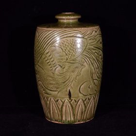 龙泉釉雕刻凤纹梅瓶21×13，价格600