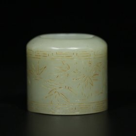 精品旧藏清代老和田玉【节节高升 竹节纹 诗词 扳指】雕工精湛，玉质细腻，包浆老道，细节如图，高*直径：3.3*3.6厘米，内直径：2.2厘米，重：53.4克，特价780出，代理加价转图！